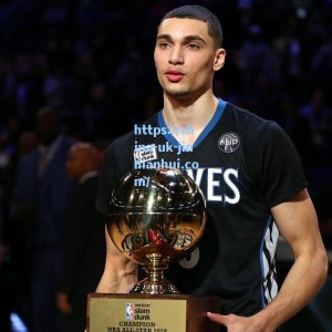 体坛奇闻！西班牙跨栏新星与英格兰中场撞脸引热议，网友惊呼，失散兄弟再现？