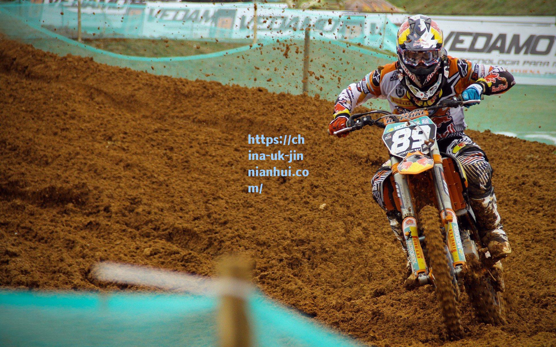 继承了库里的无敌手感!卡农更衣室炫技 秀水瓶翻转挑战